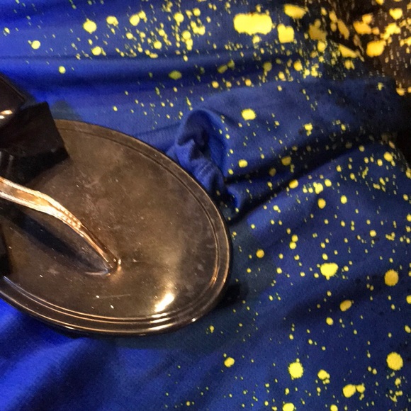 Report Black and Gold Sandals - Picture 3 of 3